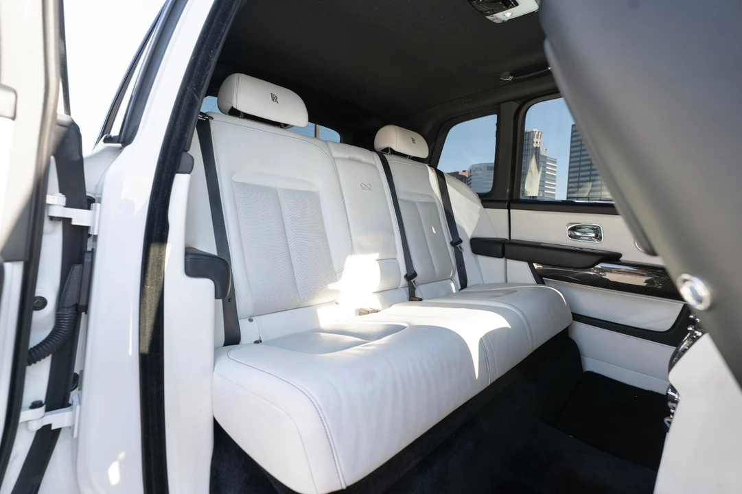 2020 Rolls-Royce Cullinan Black Badge - Image 17 of 21
