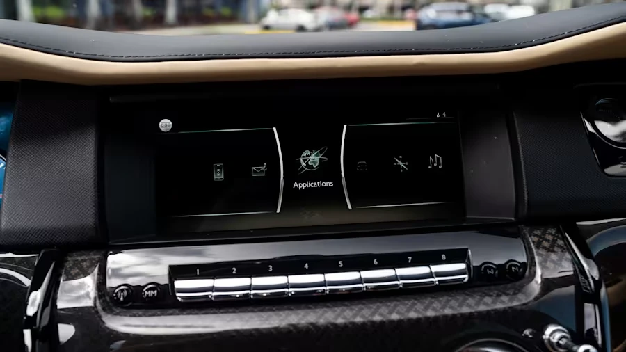 2020 Rolls-Royce Cullinan Black Badge - Image 24 of 31