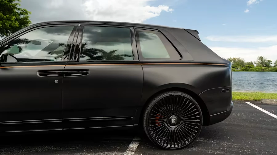 2020 Rolls-Royce Cullinan Black Badge - Image 12 of 31