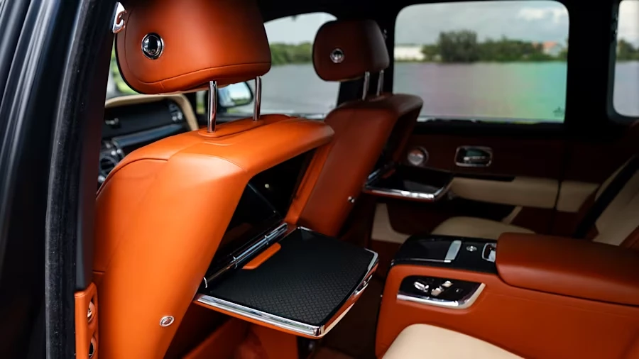 2020 Rolls-Royce Cullinan Black Badge - Image 16 of 31