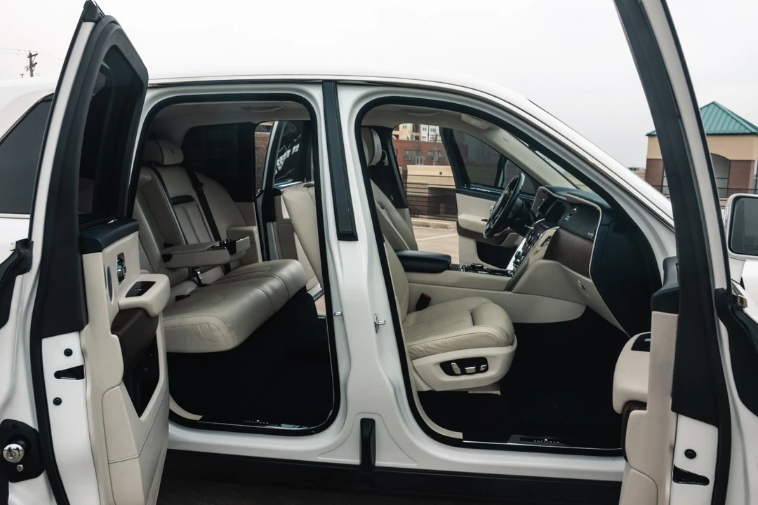 2020 Rolls-Royce Cullinan - Image 17 of 31