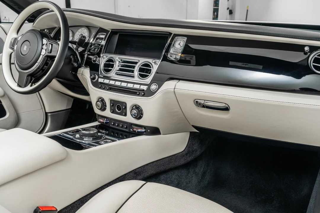 2020 Rolls-Royce Dawn - Image 14 of 21