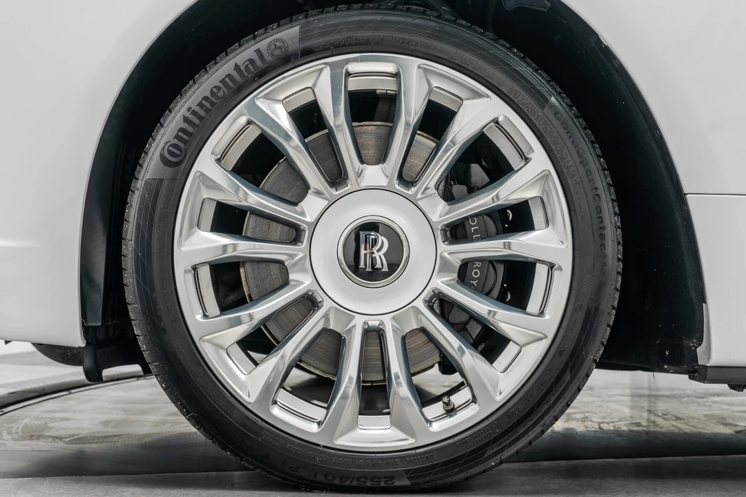 2020 Rolls-Royce Dawn - Image 10 of 21