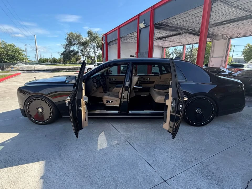 2020 Rolls-Royce Phantom VIII - Image 7 of 8