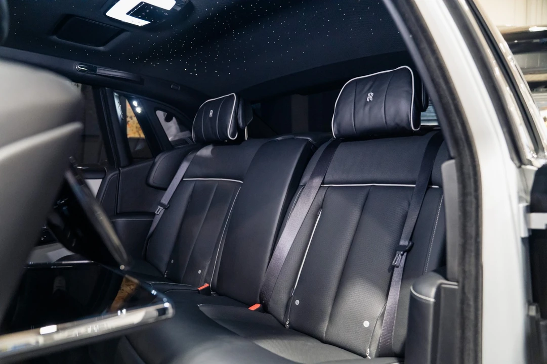 2020 Rolls-Royce Phantom VIII - Image 16 of 31