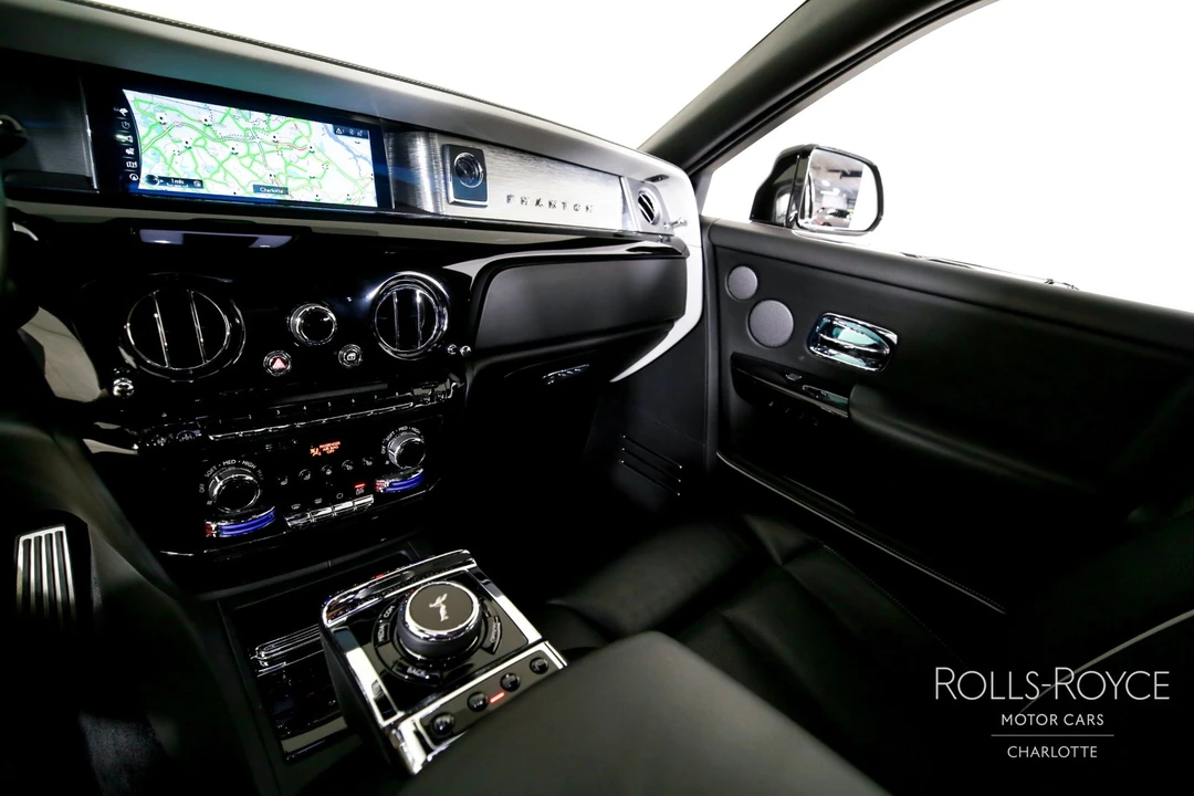 2020 Rolls-Royce Phantom - Image 16 of 31