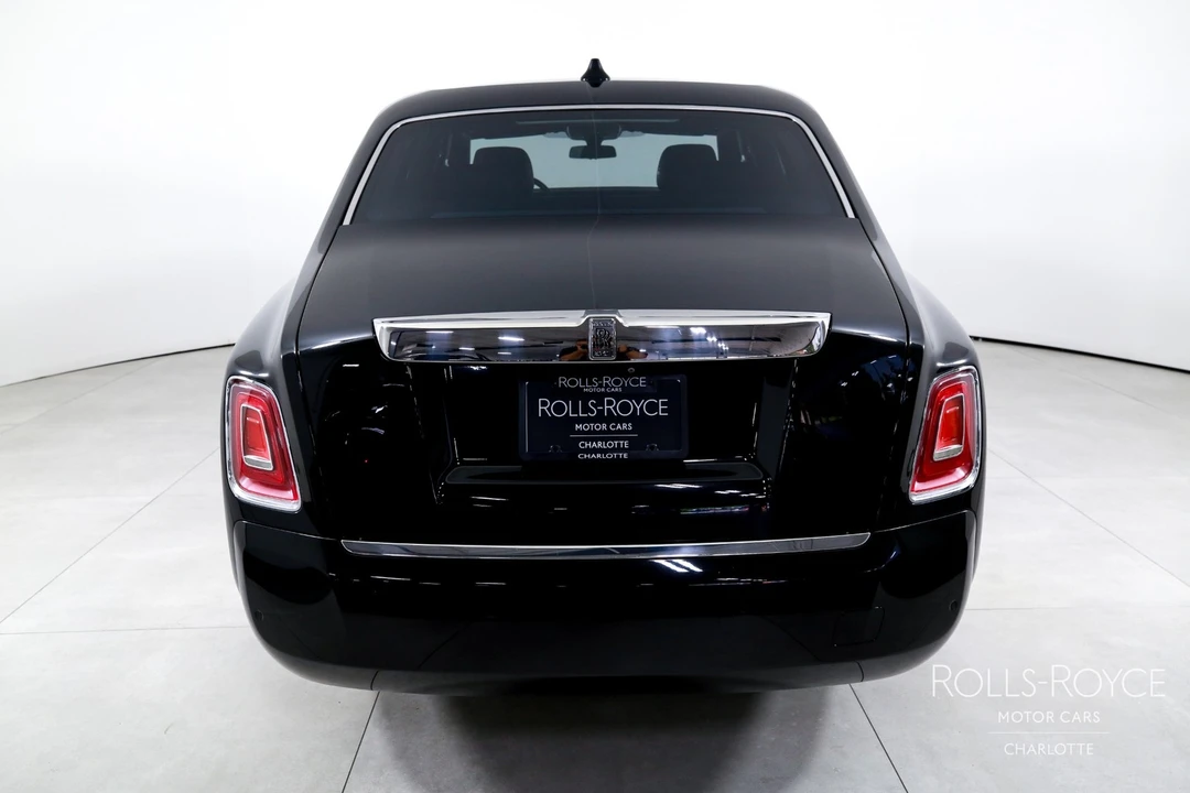 2020 Rolls-Royce Phantom - Image 9 of 31