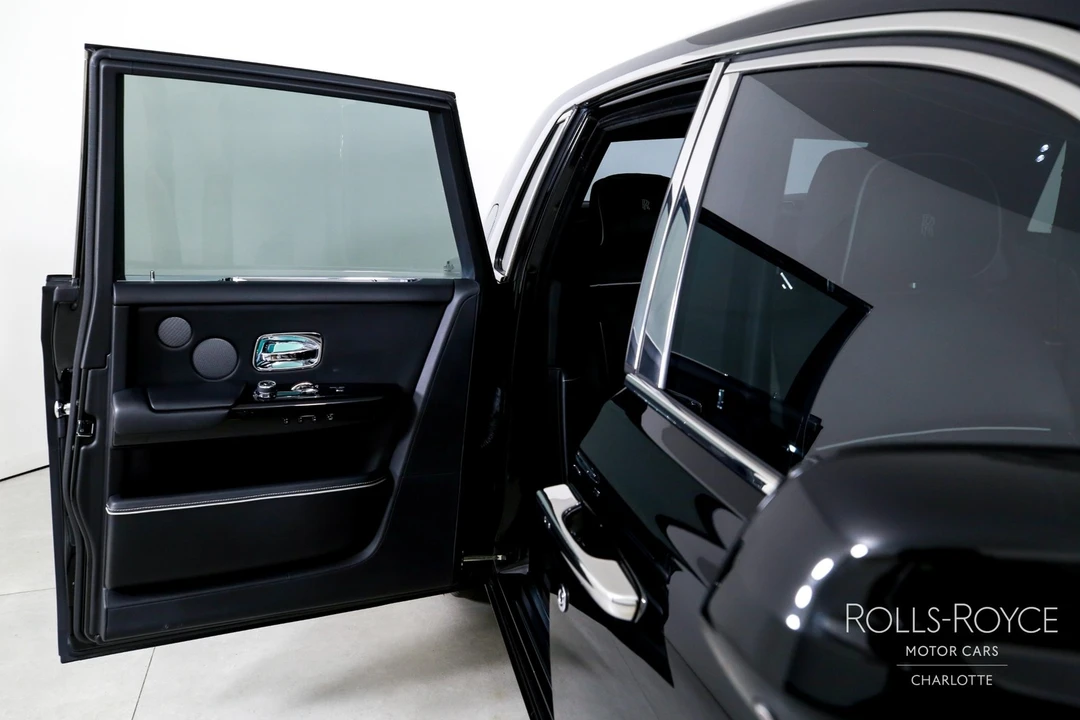 2020 Rolls-Royce Phantom VIII - Image 28 of 31