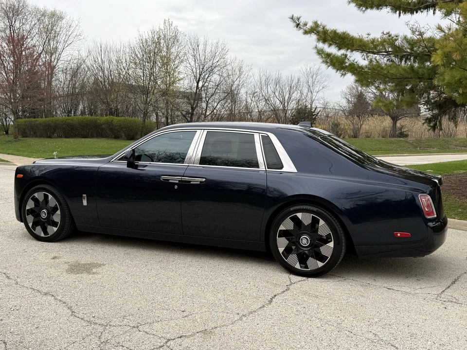 2020 Rolls-Royce Phantom VIII - Image 7 of 31