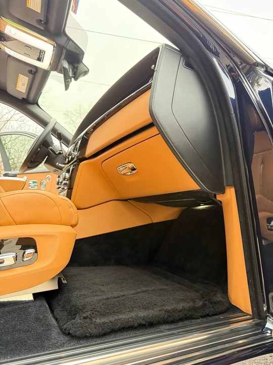 2020 Rolls-Royce Phantom VIII - Image 24 of 31