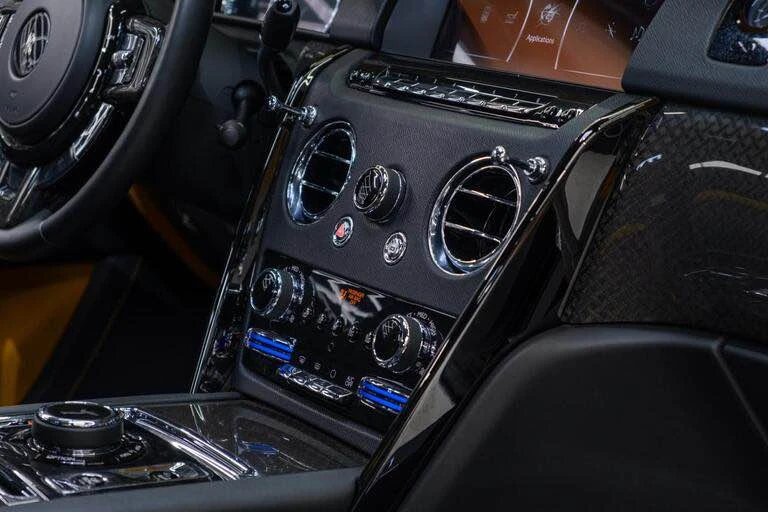 2020 Rolls-Royce Cullinan Black Badge - Image 15 of 19
