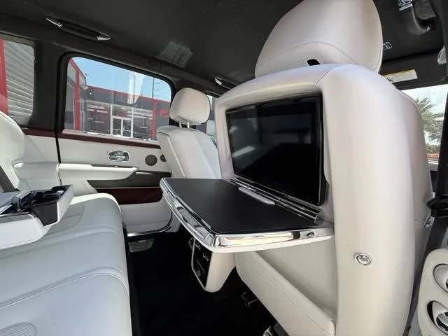 2020 Rolls-Royce Cullinan Black Badge - Image 15 of 19