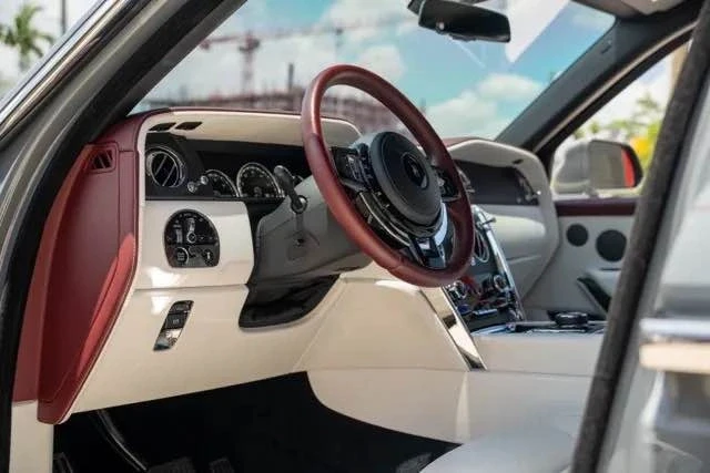 2020 Rolls-Royce Cullinan Black Badge - Image 17 of 19