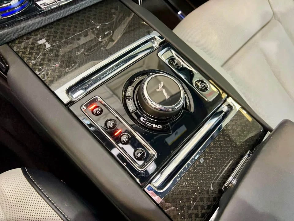 2020 Rolls-Royce Cullinan Black Badge - Image 18 of 18