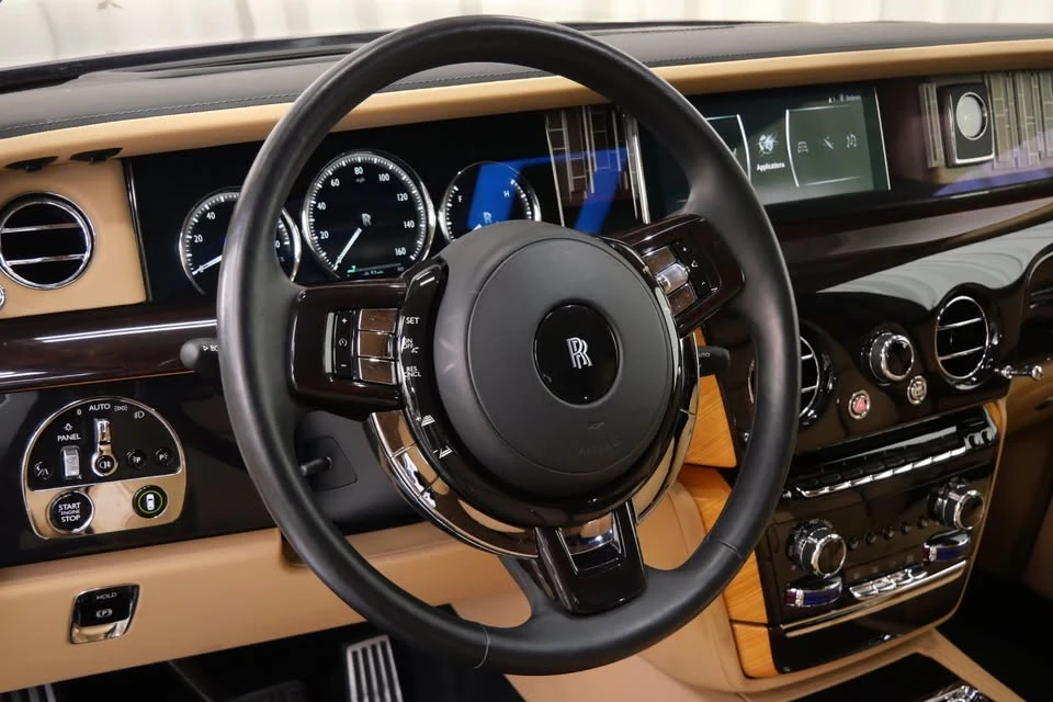 2020 Rolls-Royce Phantom VIII - Image 8 of 10