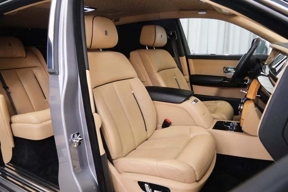 2020 Rolls-Royce Phantom VIII - Image 9 of 10