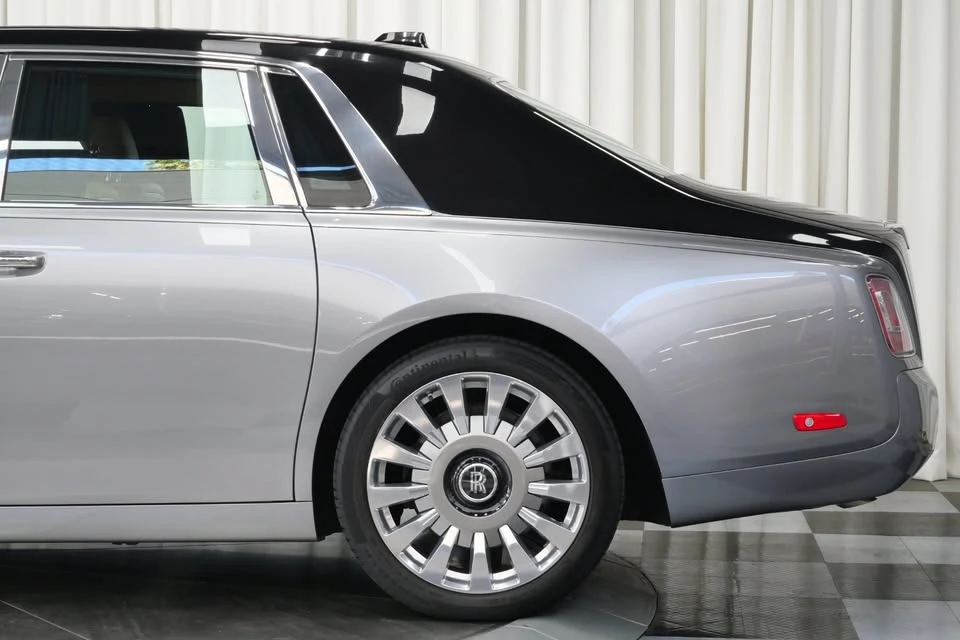 2020 Rolls-Royce Phantom VIII - Image 3 of 10