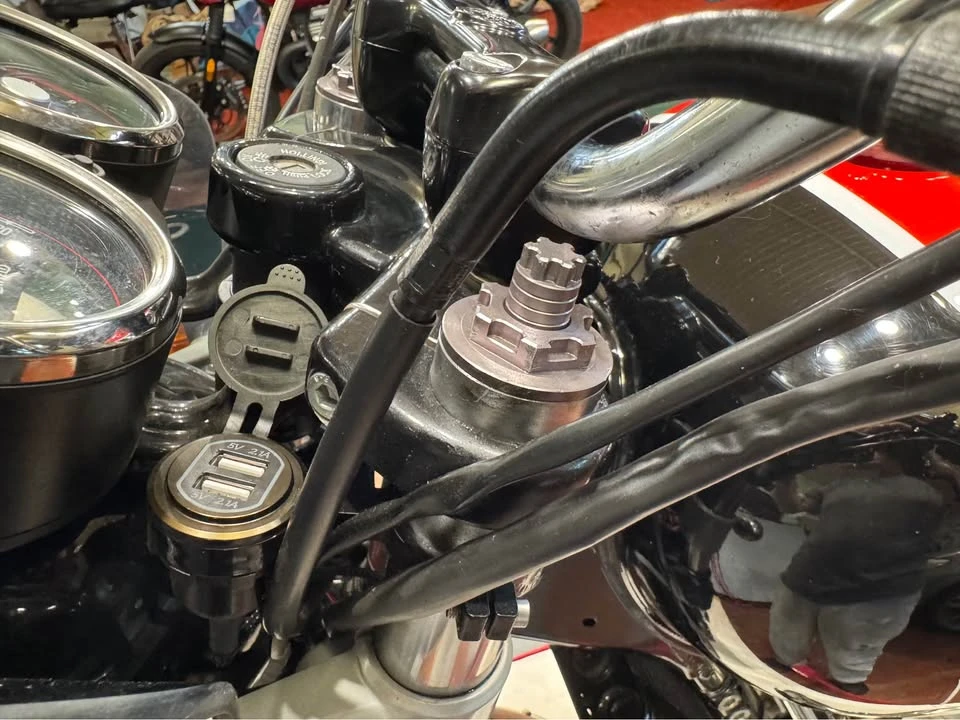 2020 Royal Enfield - Image 7 of 10
