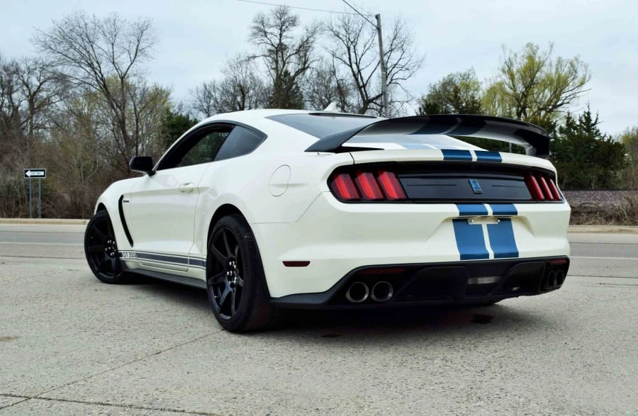 2020 Shelby GT350 - Image 3 of 31