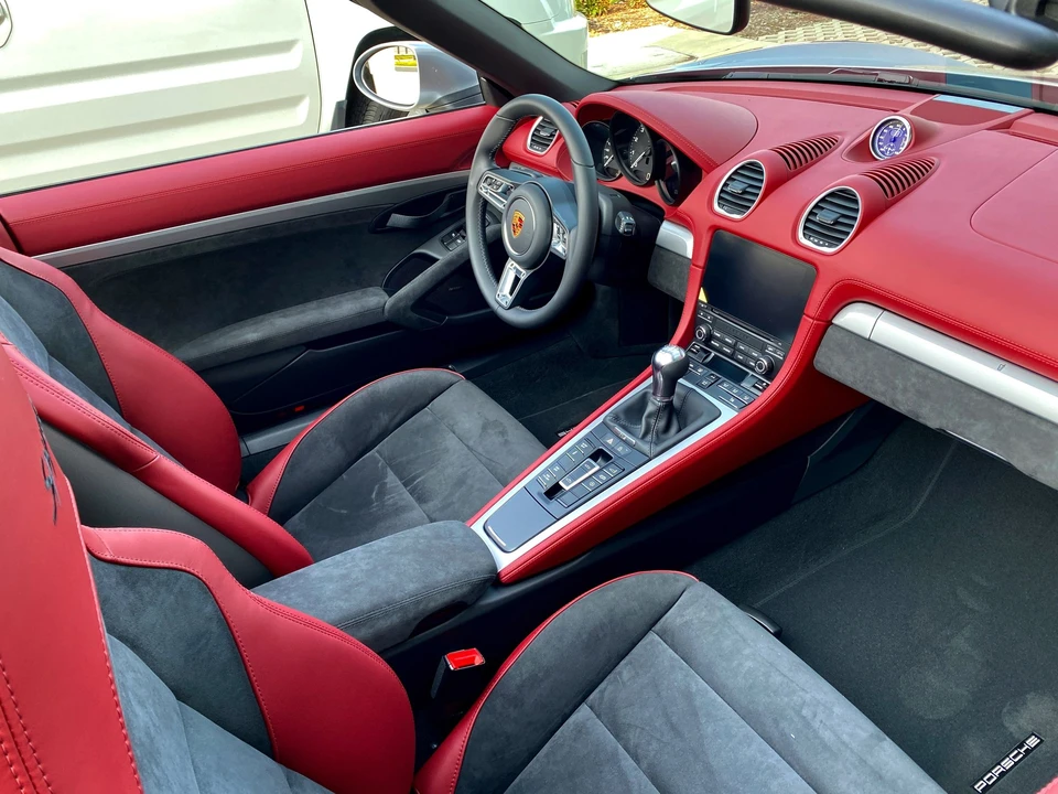 2020 Porsche 718 Boxster Spyder - Image 6 of 8