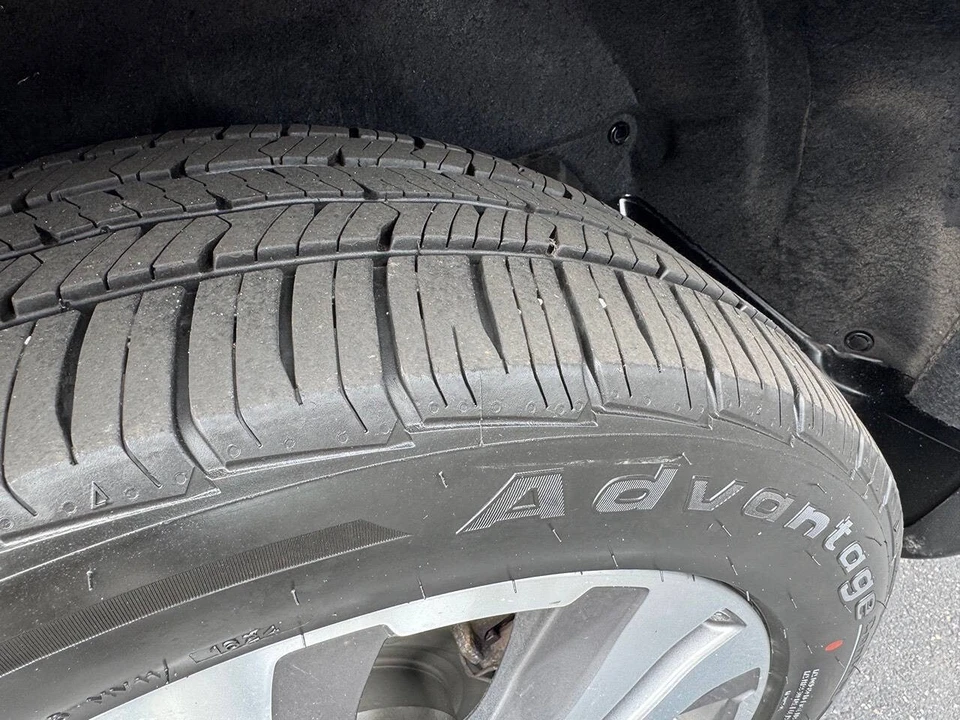 2020 Subaru - Image 25 of 31
