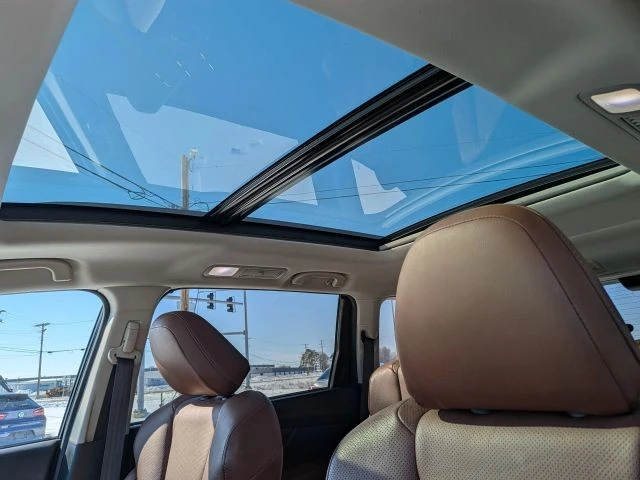 2020 Subaru - Image 10 of 21