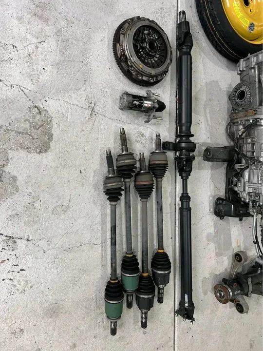 2020 Parts & Memorabilia Gearboxes - Image 6 of 8