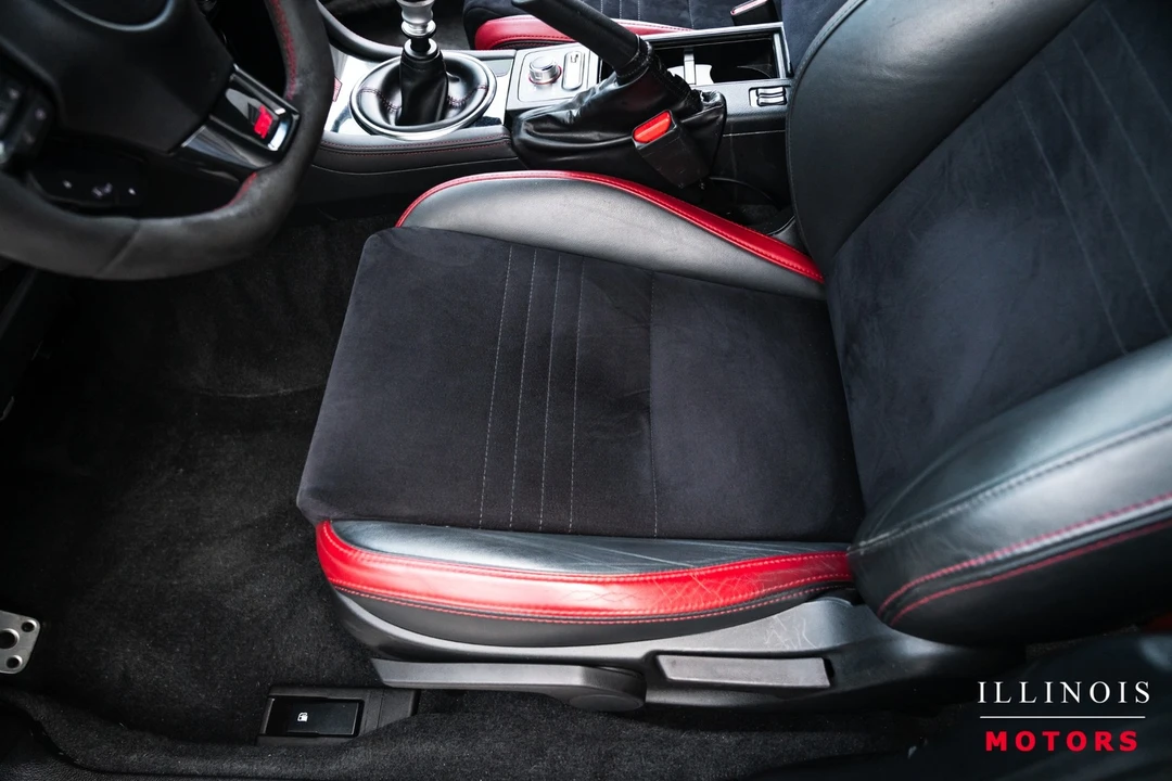 2020 Subaru Impreza WRX STi 4th Gen - Image 14 of 31
