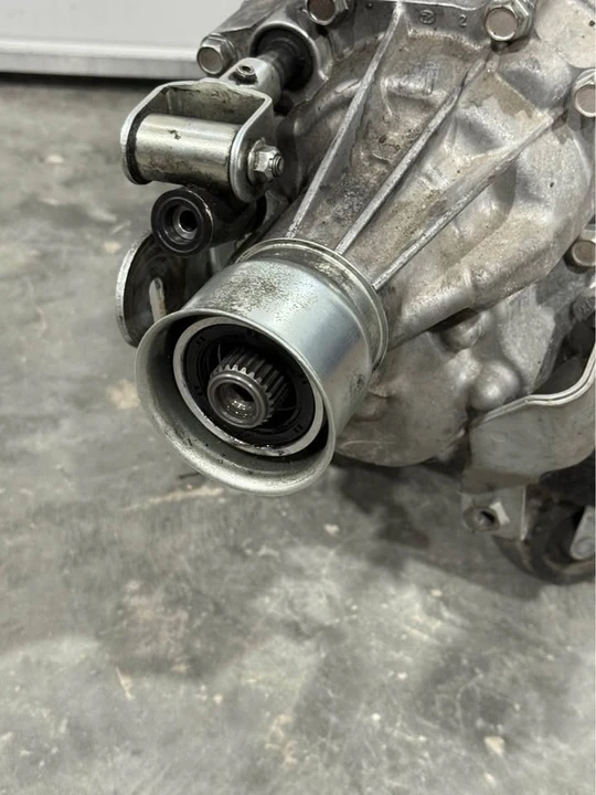 2020 Parts & Memorabilia Gearboxes - Image 7 of 9