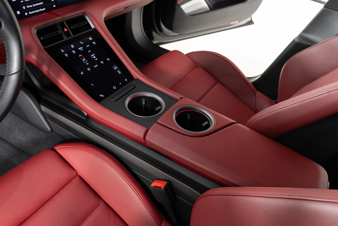 2020 Porsche Taycan Turbo S - Image 19 of 31