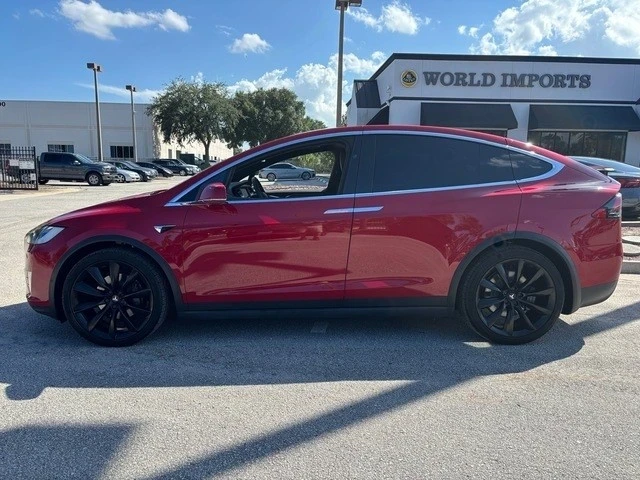 2020 Tesla Model X - Image 9 of 12