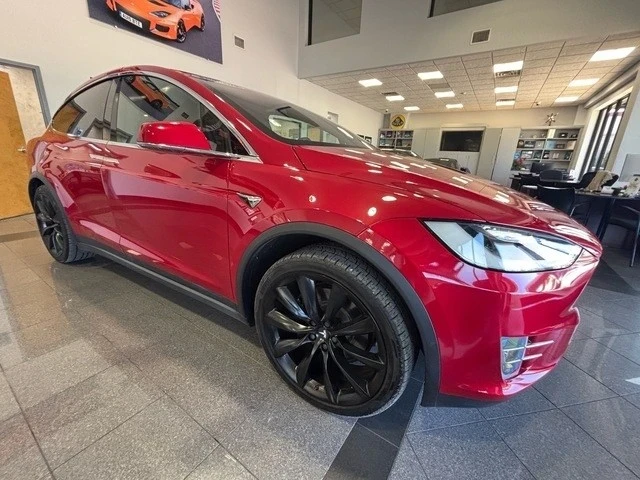 2020 Tesla Model X - Image 5 of 12