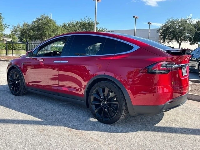 2020 Tesla Model X - Image 10 of 12