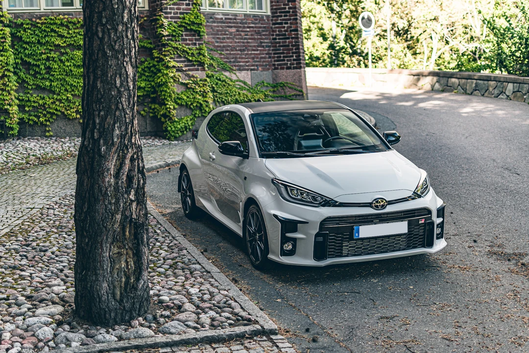 2020 Toyota Yaris - Image 13 of 31