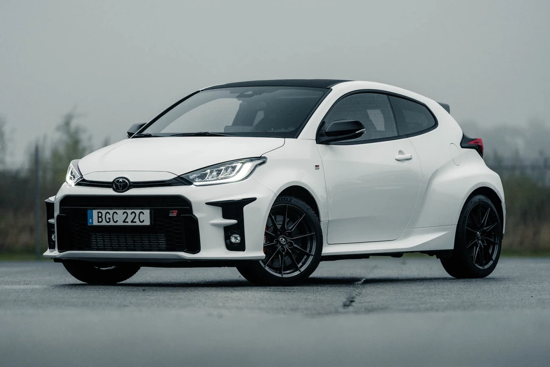 2020 Toyota Yaris - Image 2 of 31