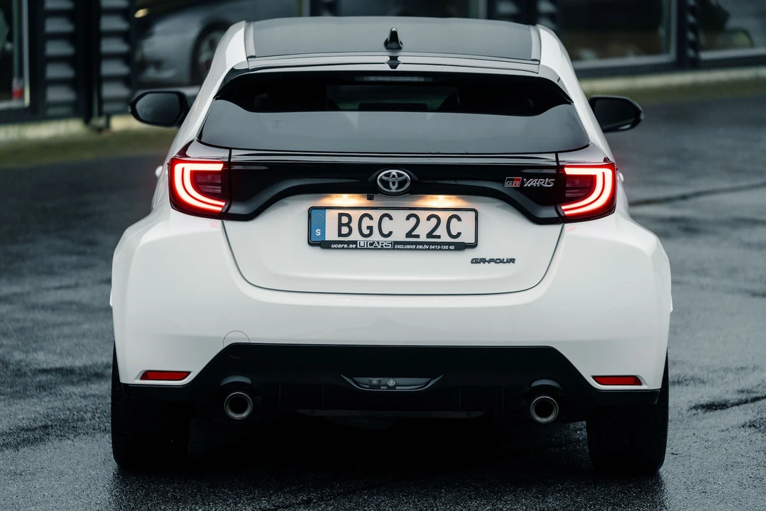 2020 Toyota Yaris - Image 7 of 31