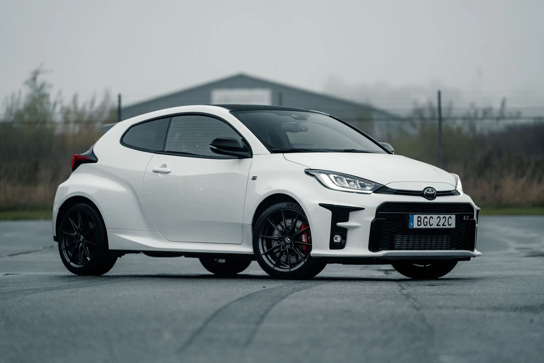 2020 Toyota Yaris - Image 10 of 31