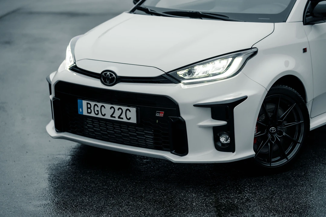 2020 Toyota Yaris - Image 18 of 31