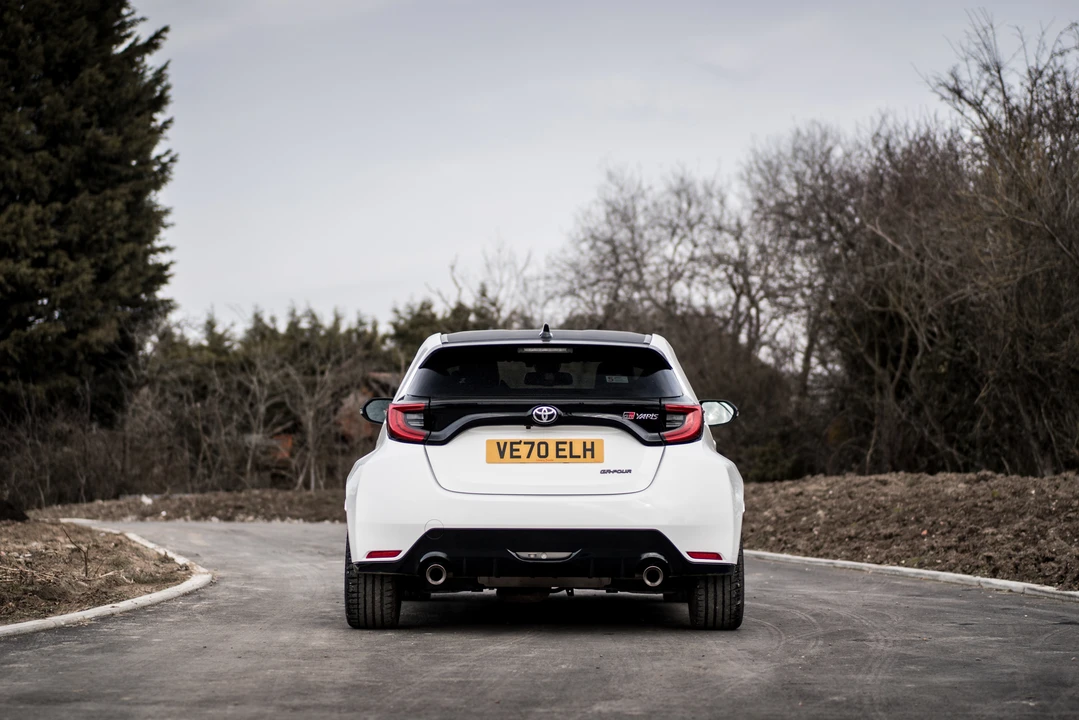 2020 Toyota Yaris - Image 13 of 31