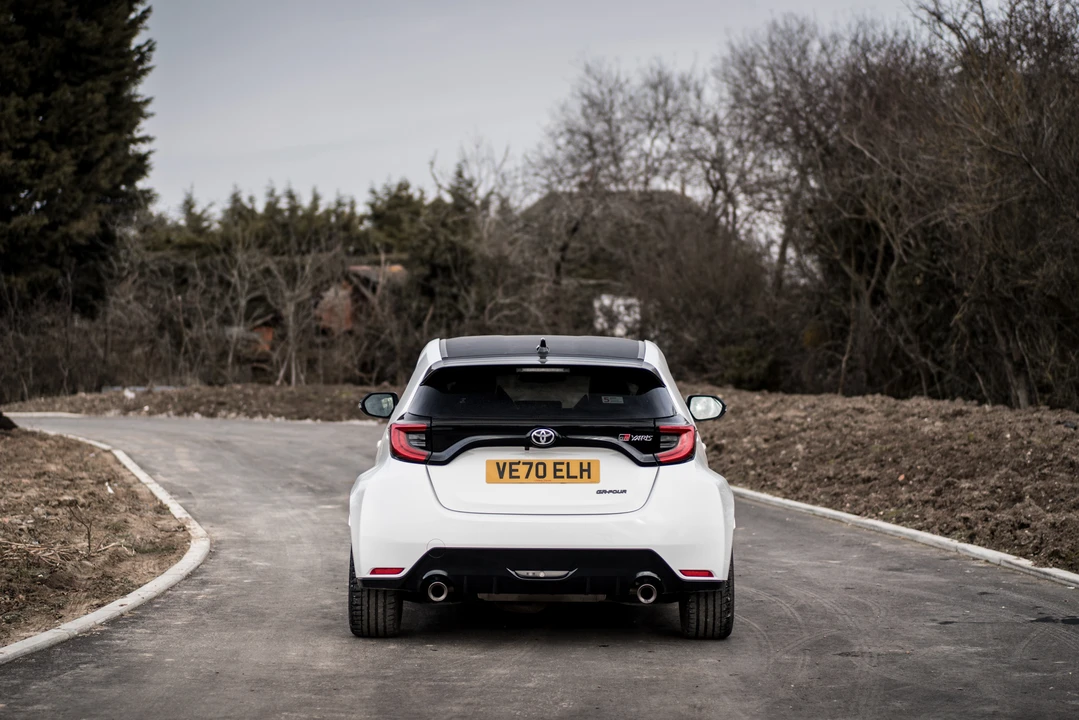 2020 Toyota Yaris - Image 14 of 31