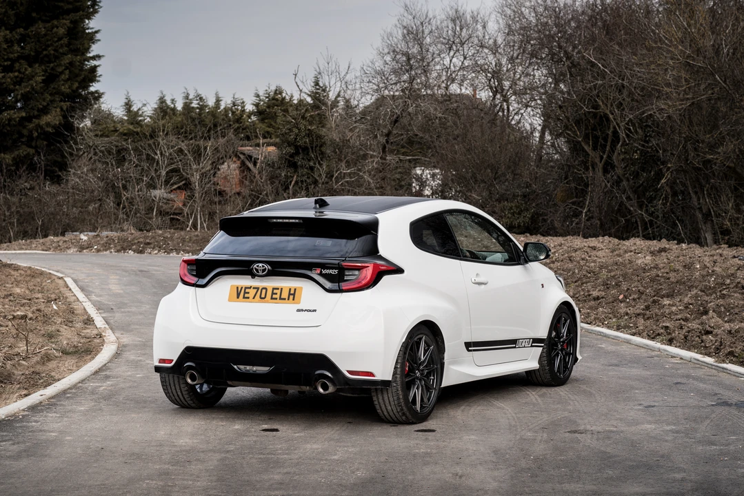 2020 Toyota Yaris - Image 15 of 31