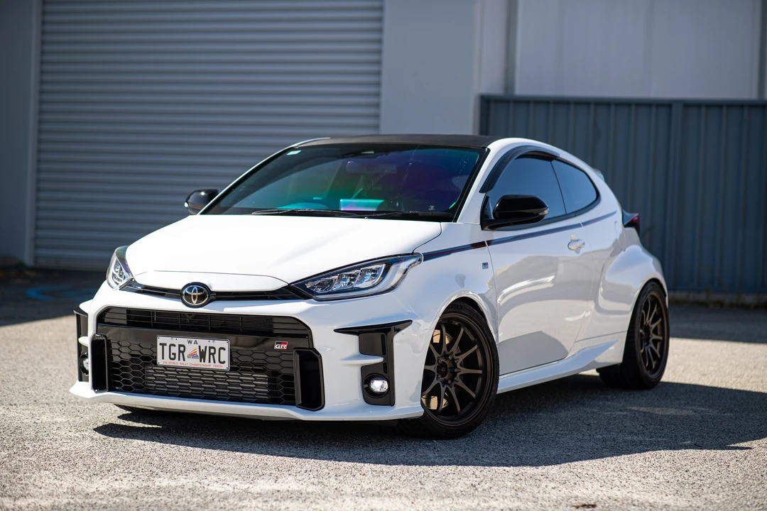 2020 Toyota Yaris - Image 2 of 31