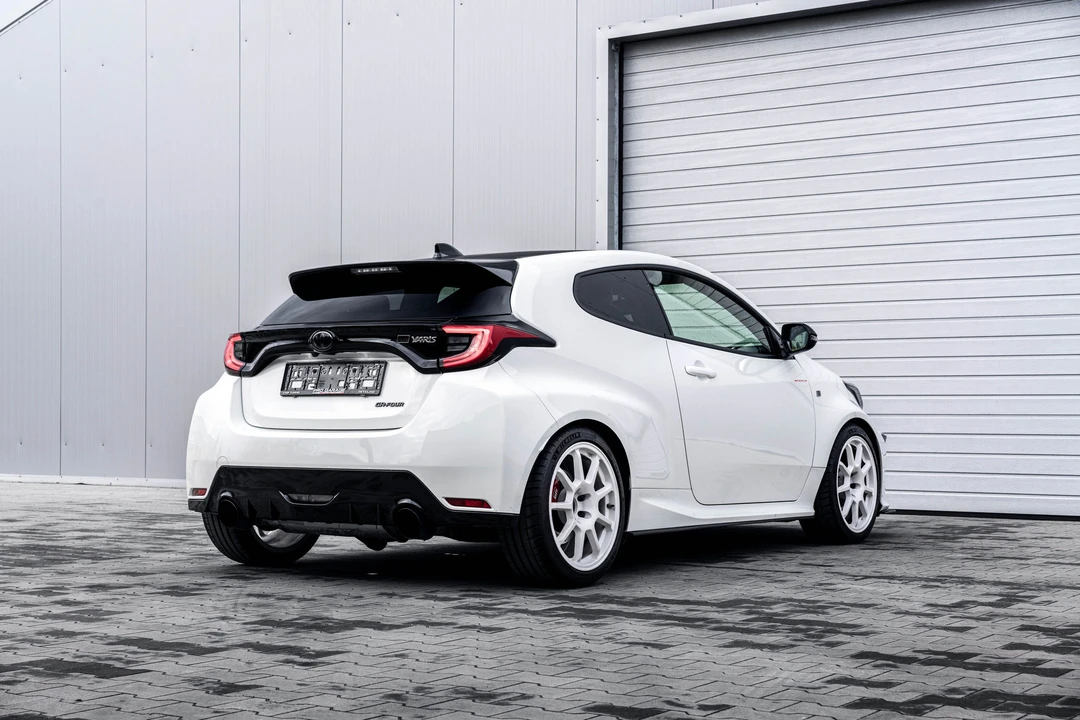 2020 Toyota Yaris - Image 8 of 31