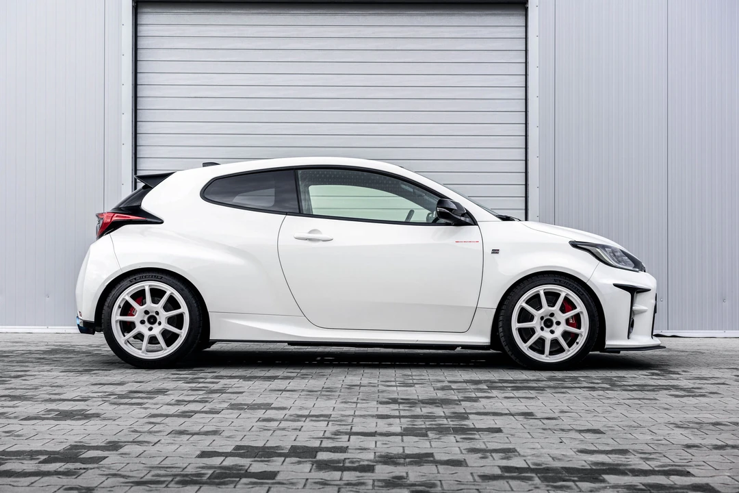 2020 Toyota Yaris - Image 9 of 31