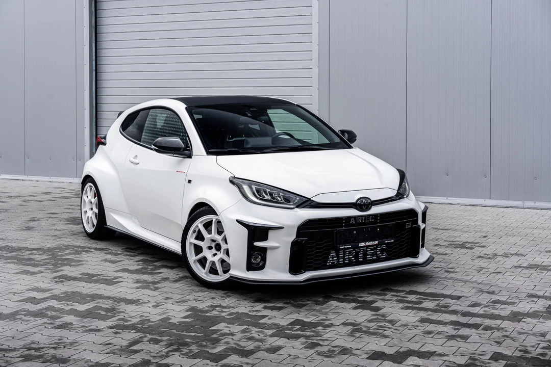 2020 Toyota Yaris - Image 17 of 31