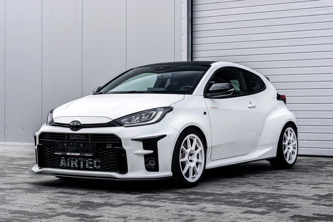 2020 Toyota Yaris - Image 2 of 31