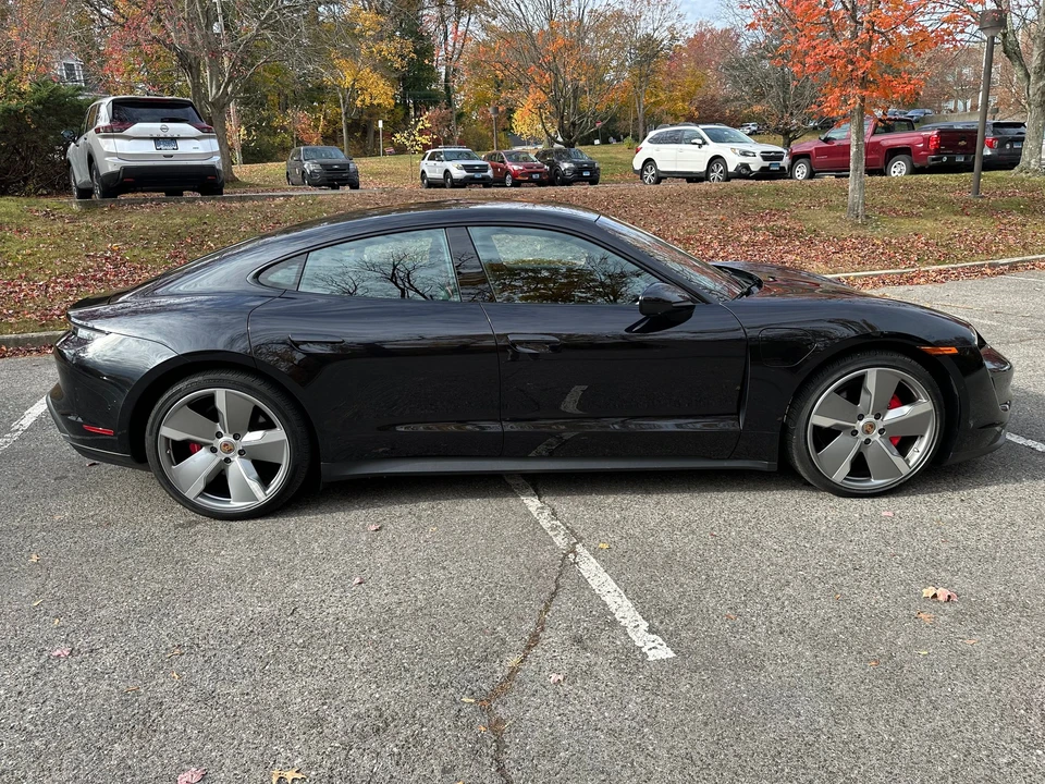 2020 Porsche Taycan 4S - Image 3 of 9