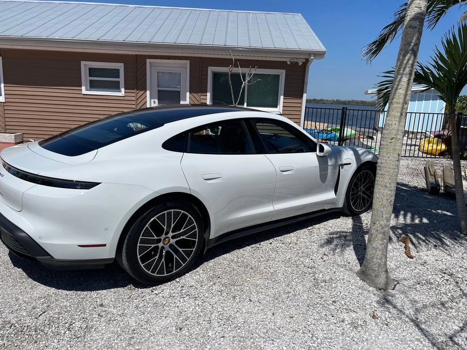 2020 Porsche Taycan 4S - Image 3 of 10