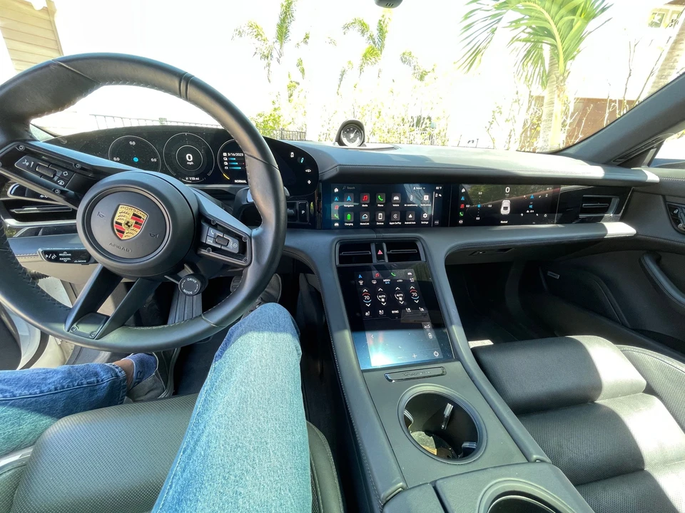 2020 Porsche Taycan 4S - Image 9 of 10