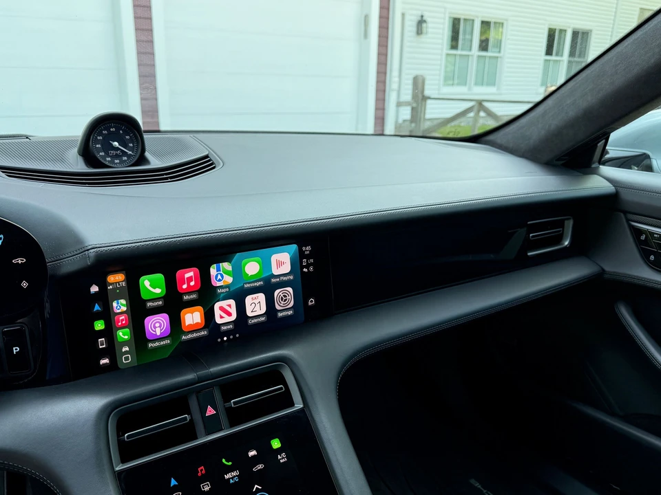 2020 Porsche Taycan Turbo - Image 25 of 30